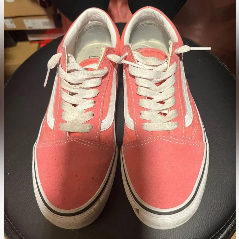 Vans - Picture 2 of 4